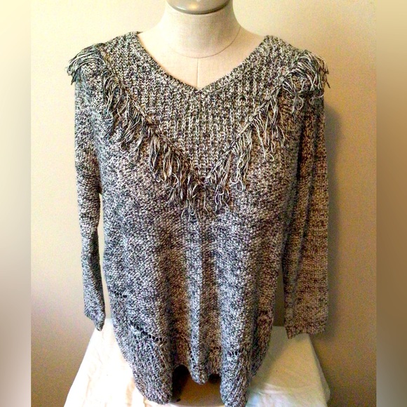 🌹 2 for $15. JustFab woman’s sweater in size 2X. - Picture 1 of 4